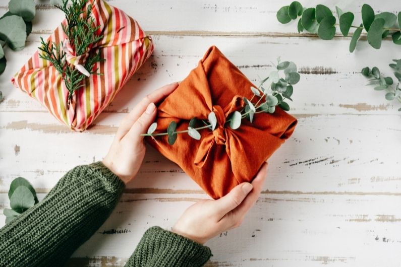 Thoughtful Gift Ideas for the Art-Lovers in Your Life